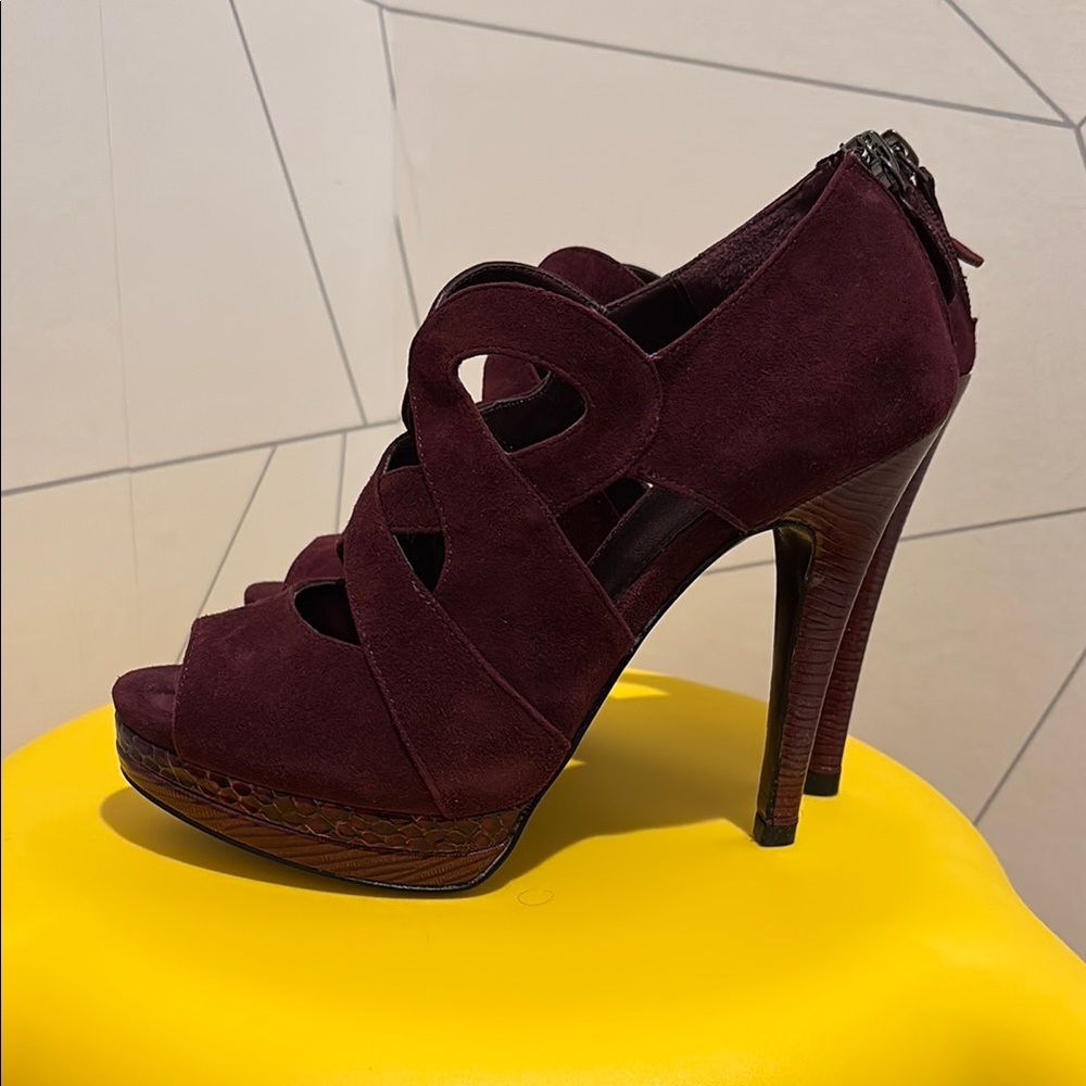 Isola Brown Heels Sophisticated Stiletto Ankle Boots “Dallan” in blackberry sued
